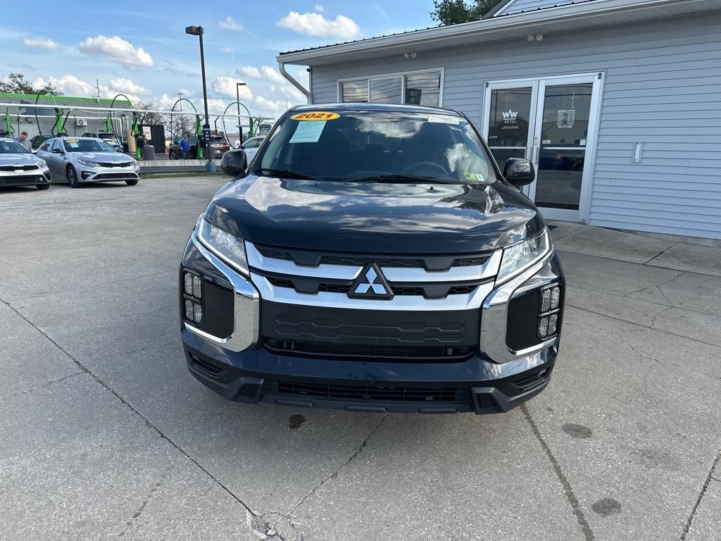 Mitsubishi Outlander Sport  2021