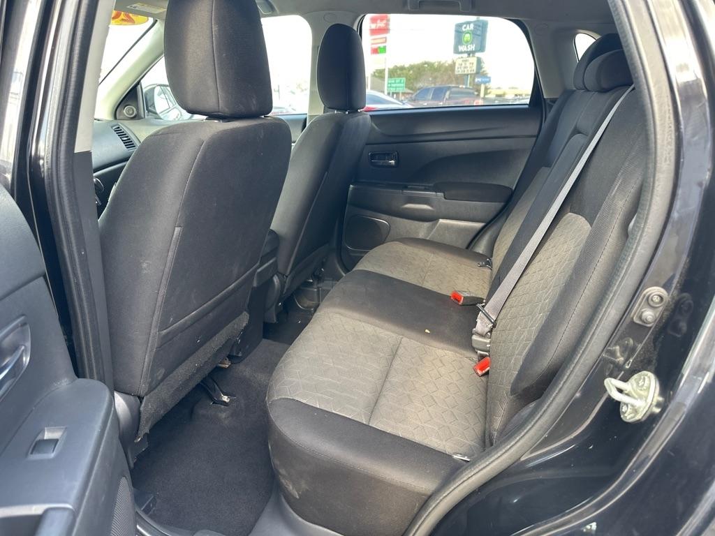 Mitsubishi Outlander Sport  2021