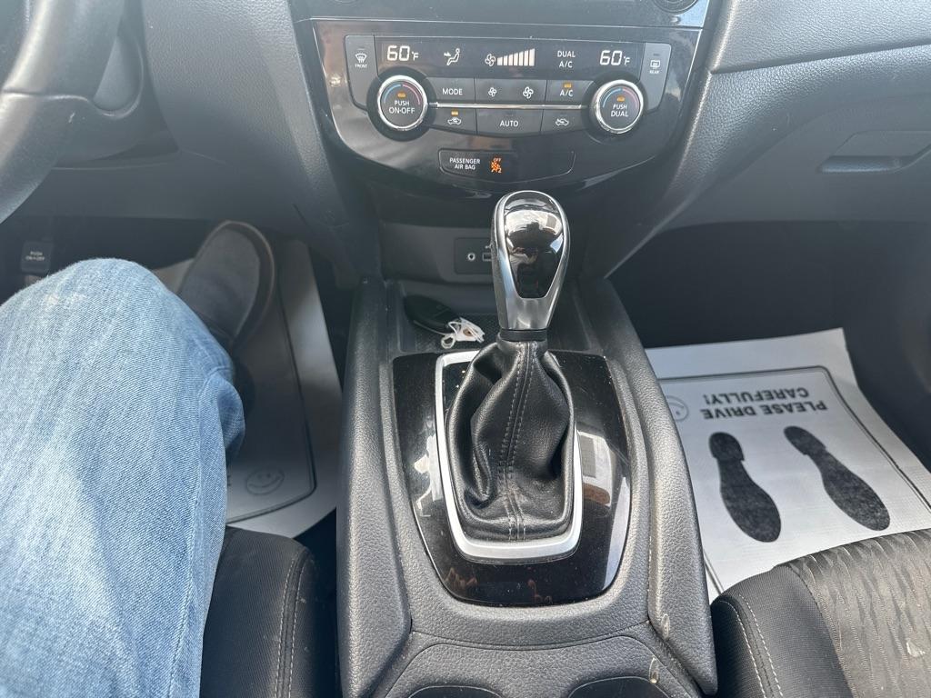 Nissan Rogue  2019