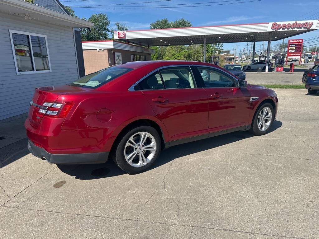 Ford Taurus  2014