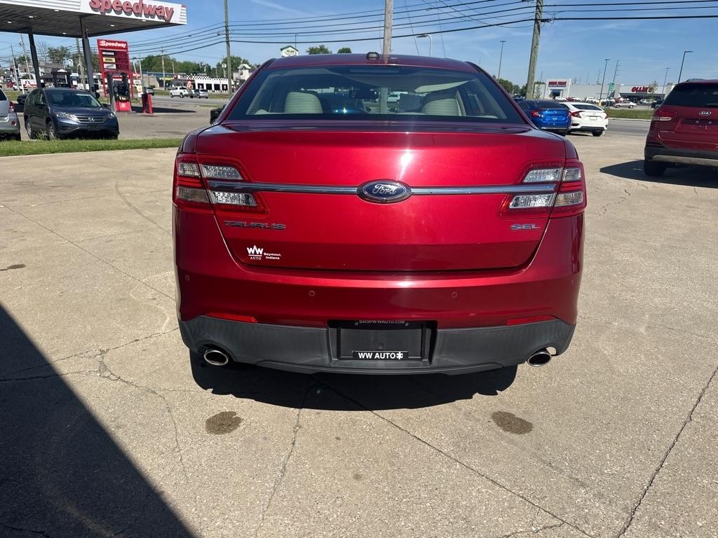 Ford Taurus  2014