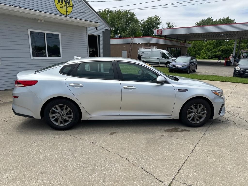 2019 Kia Optima LX AT's photo