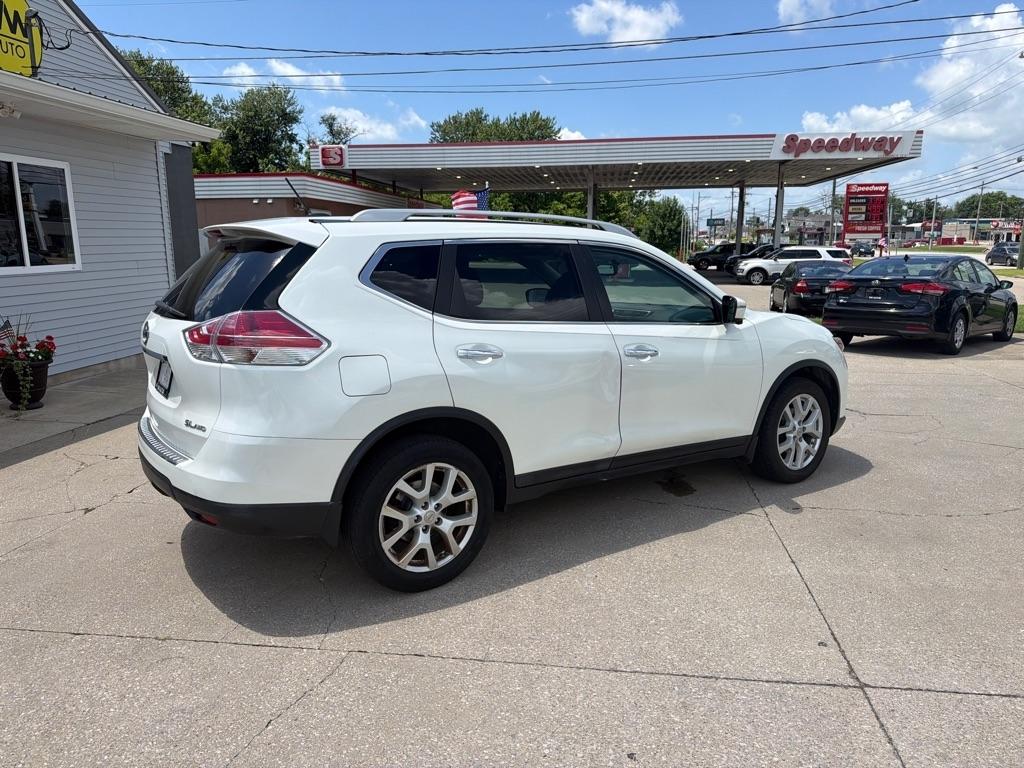 Nissan Rogue  2015