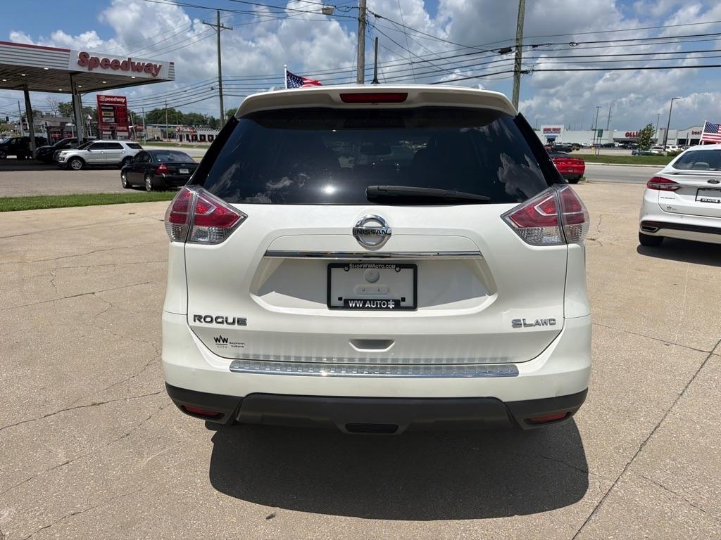 Nissan Rogue  2015