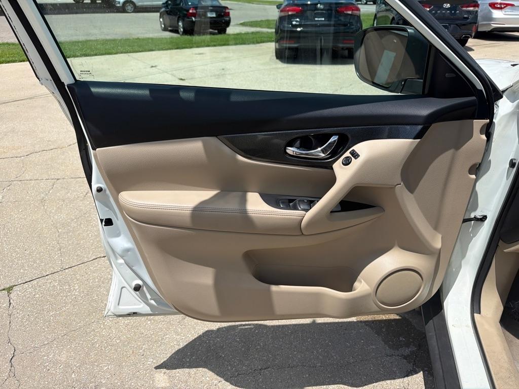 Nissan Rogue  2015