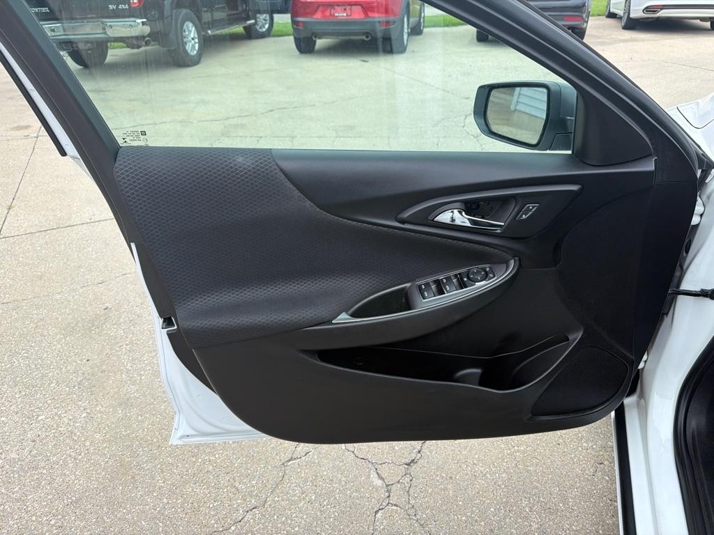 Chevrolet Malibu  2023