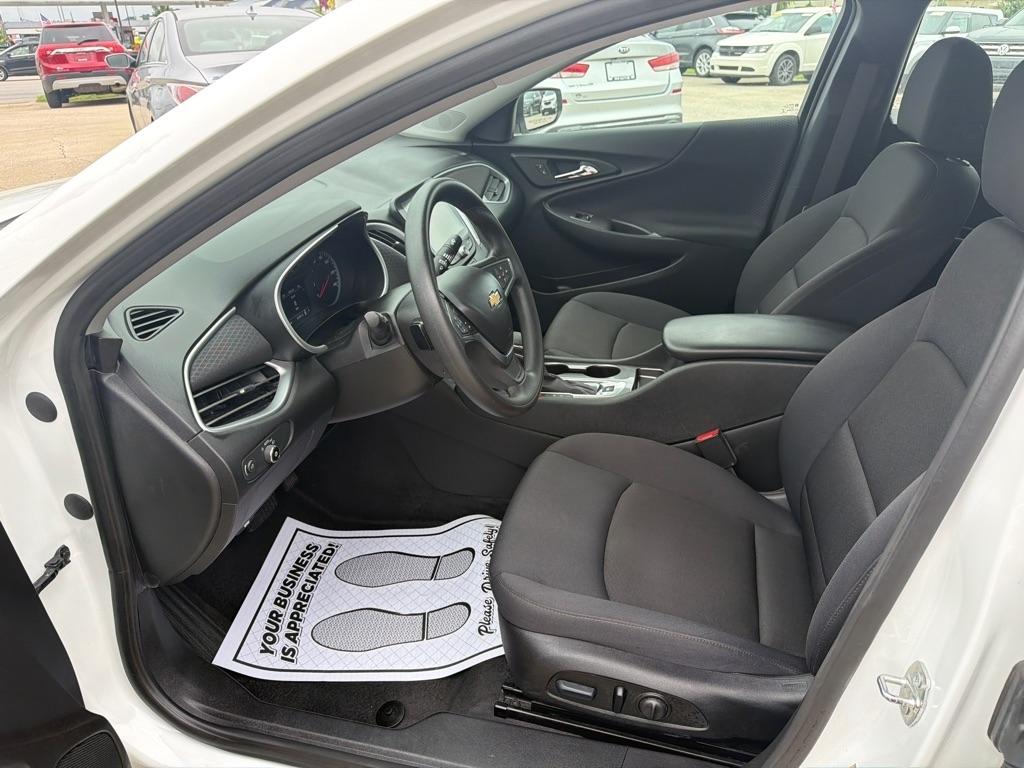 Chevrolet Malibu  2023