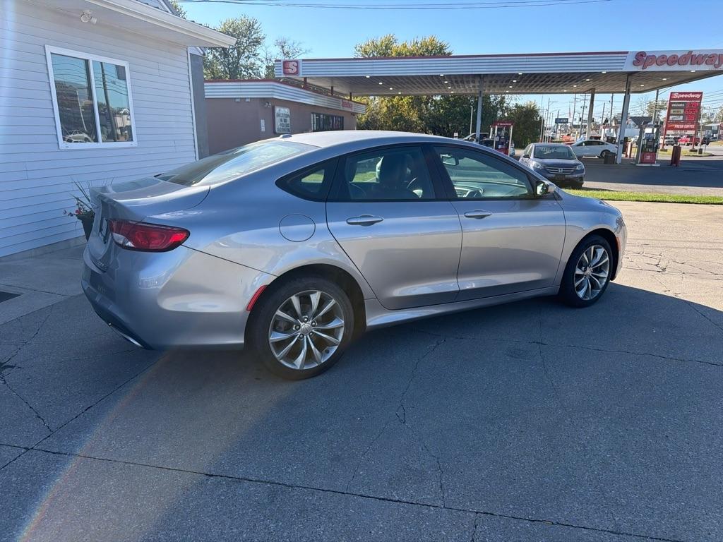 Chrysler 200  2015