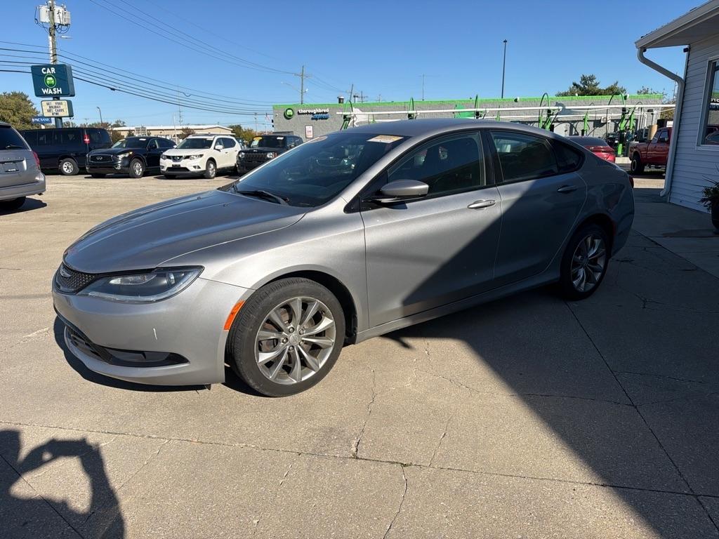 Chrysler 200  2015