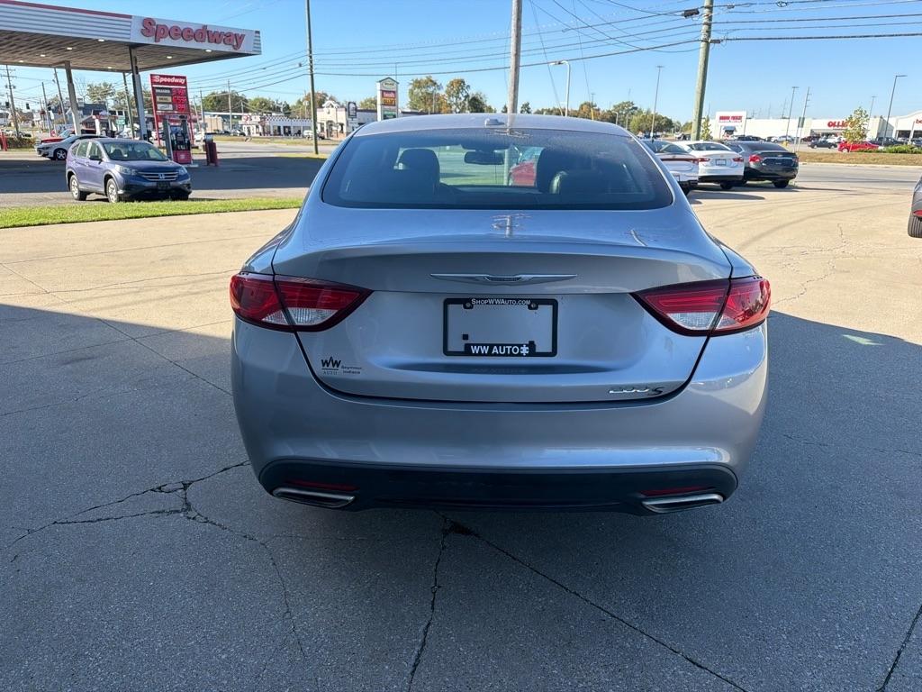 Chrysler 200  2015