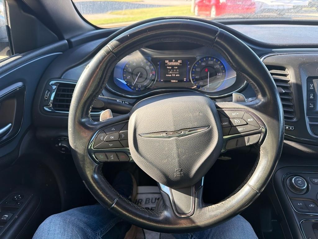 Chrysler 200  2015