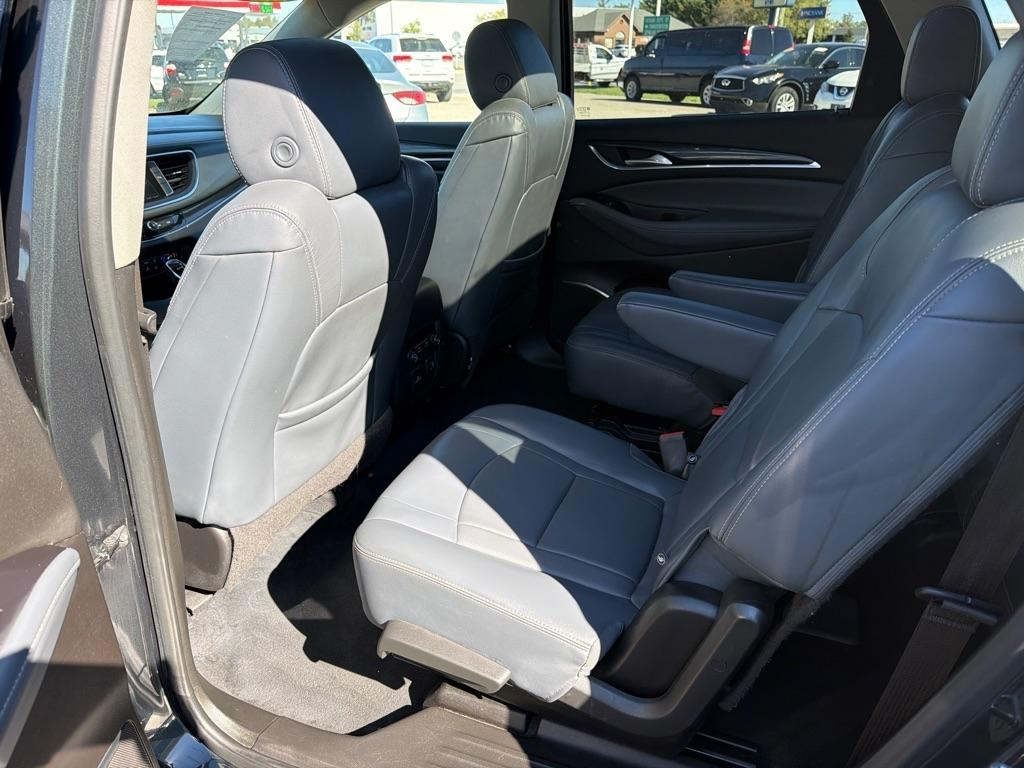 Buick Enclave  2020
