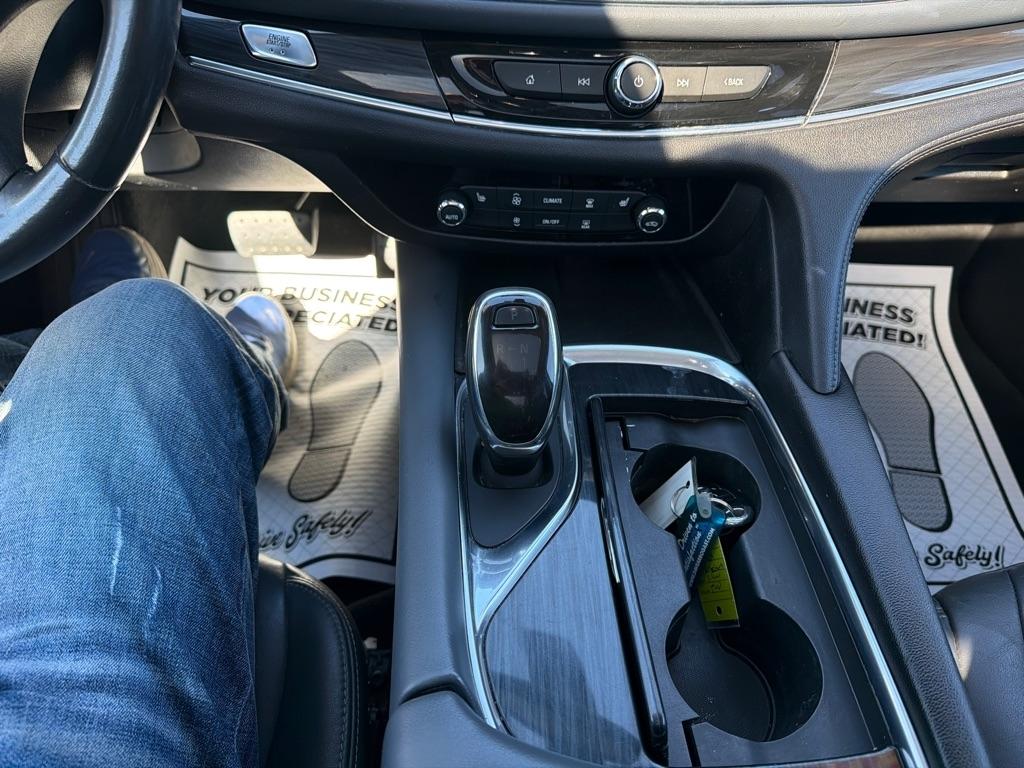 Buick Enclave  2020