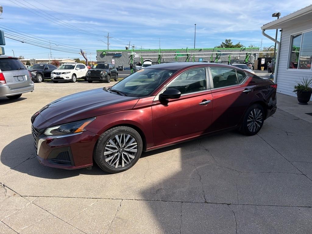 Nissan Altima  2024