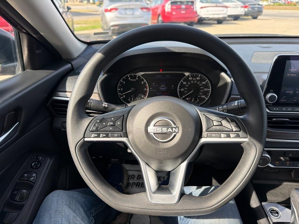 Nissan Altima  2024