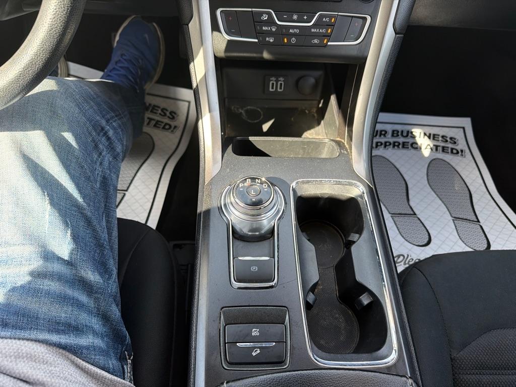Ford Fusion Hybrid  2020