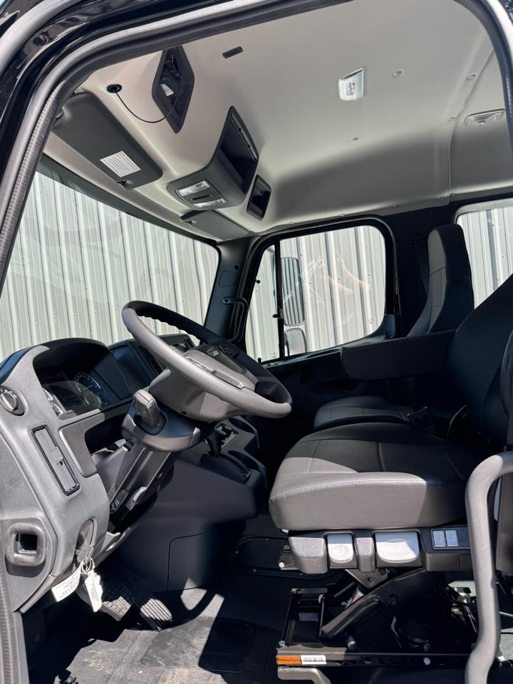 Freightliner M2  2026