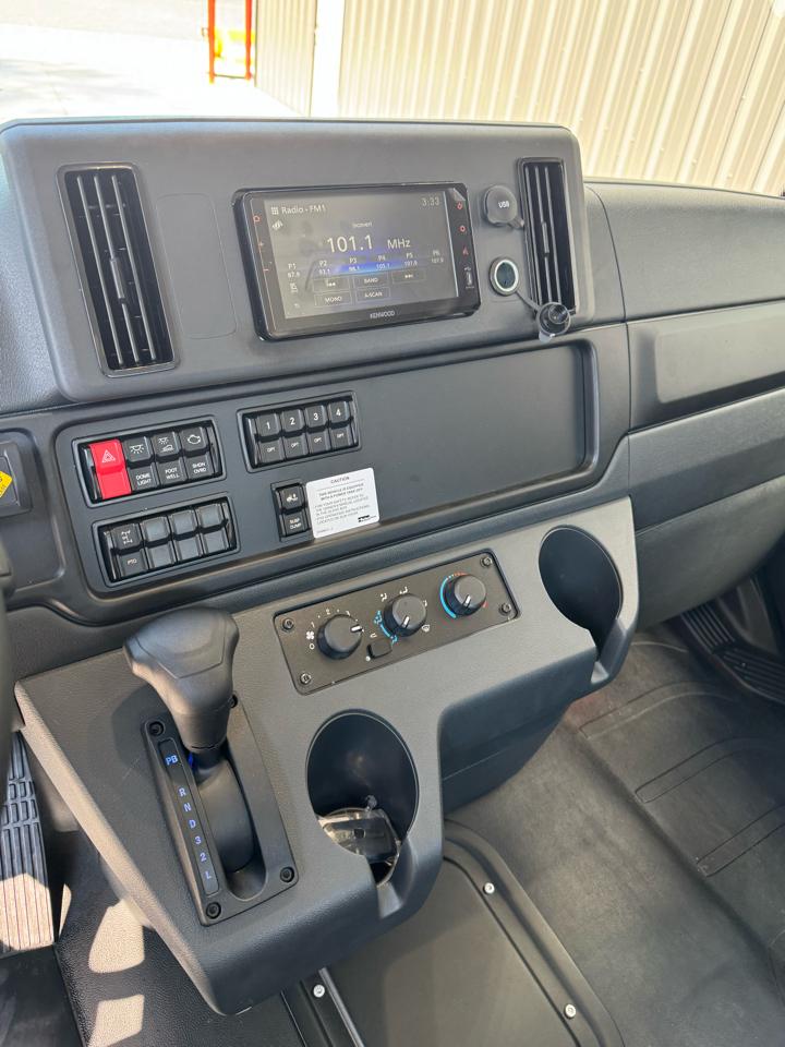 Freightliner M2  2026