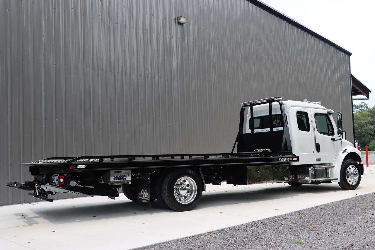 Freightliner M2  2026