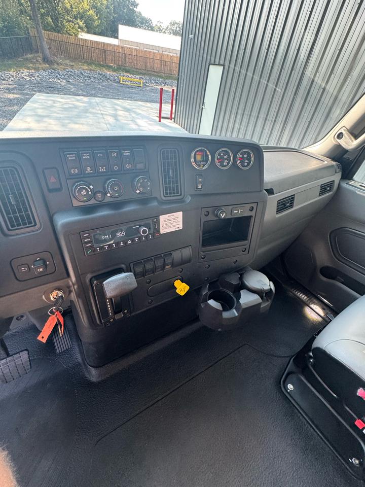 International MV607  2026