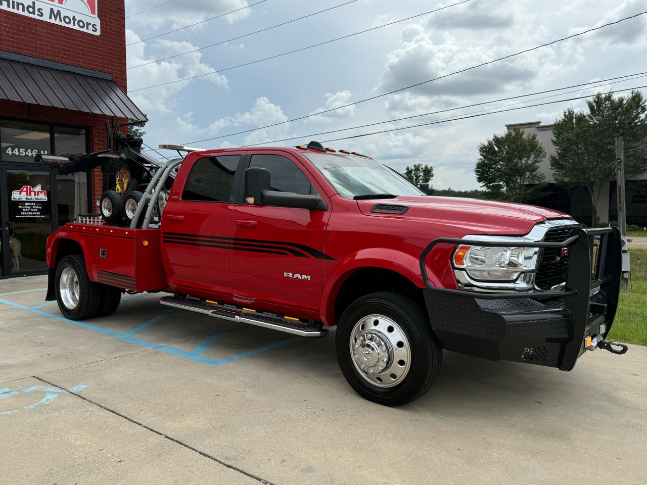 2022 RAM 5500 Chassis Cab SLT 4x4 Crew Cab 60" CA 173.4" WB