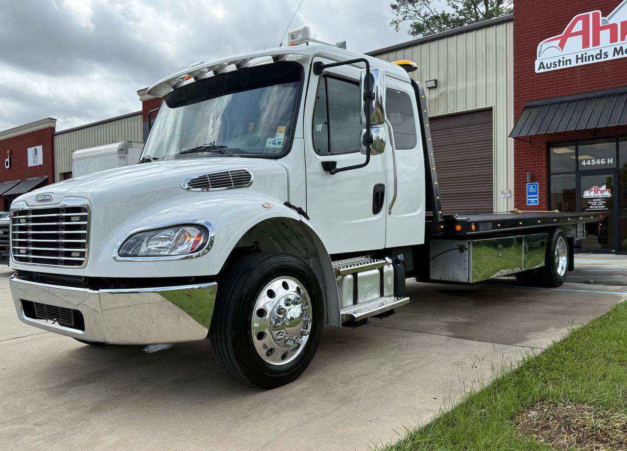 Freightliner M2  2023