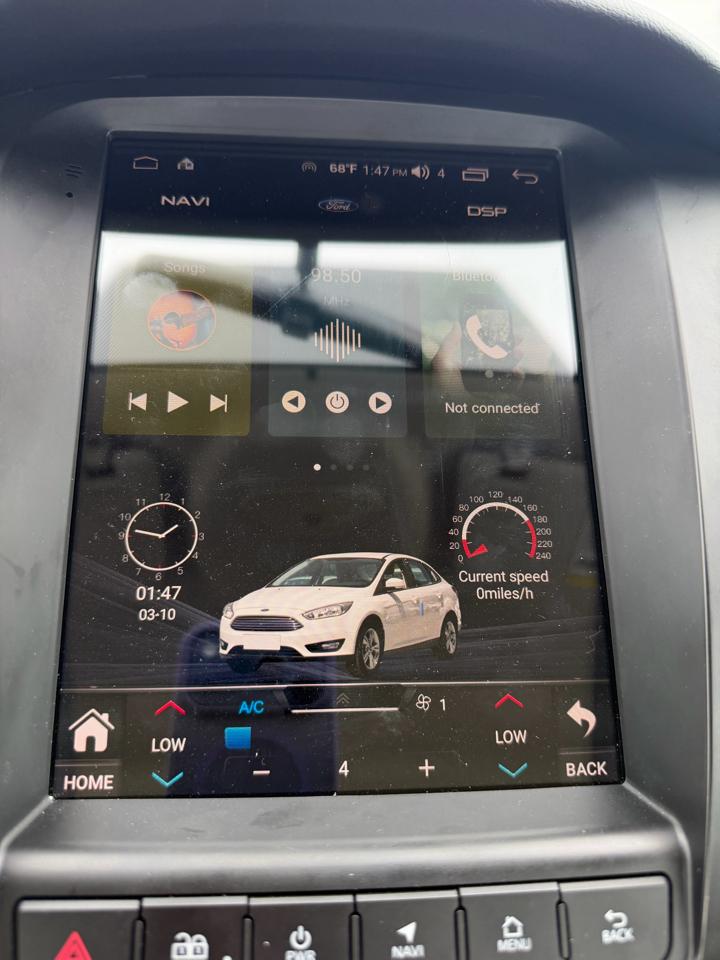 Ford Focus SE Sedan 2015