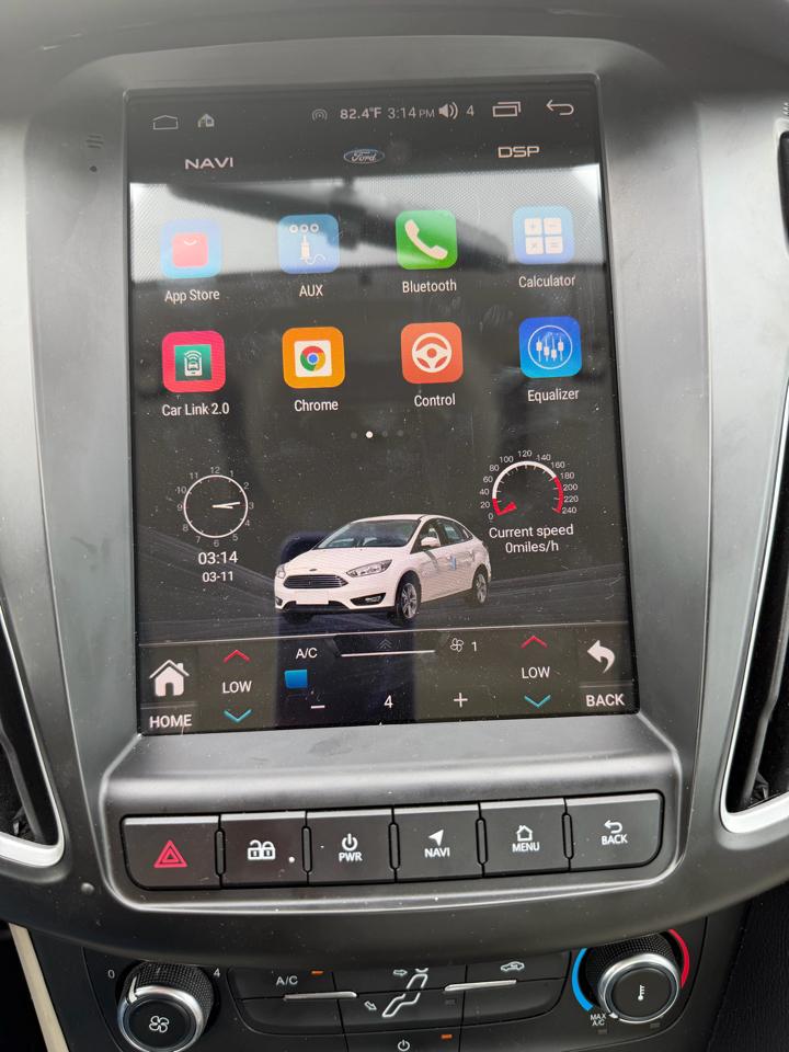 Ford Focus SE Sedan 2015