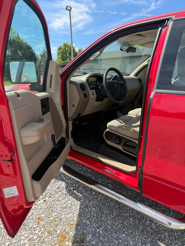 Ford F-150 STX 2WD 2005