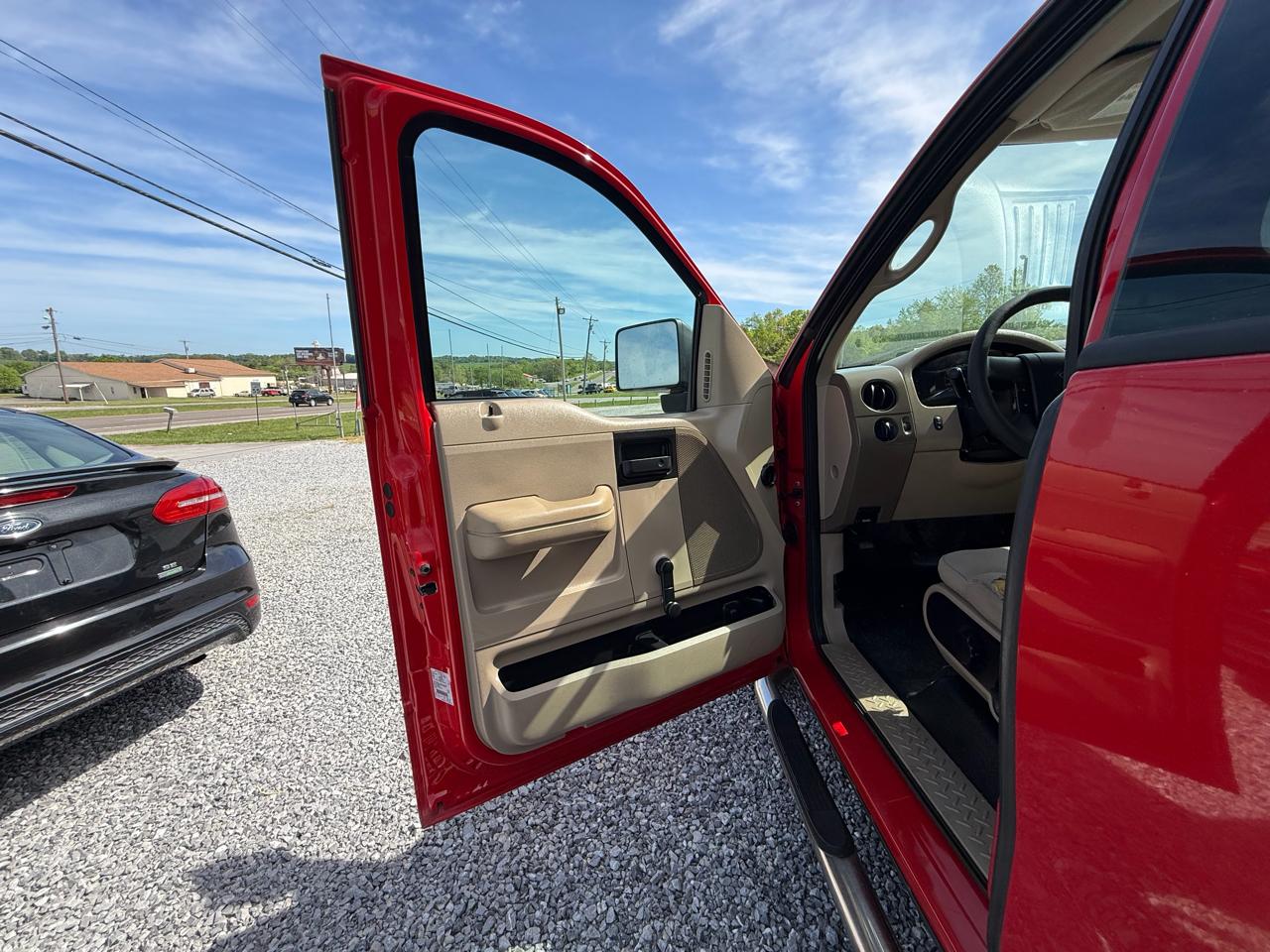 Ford F-150 STX 2WD 2005