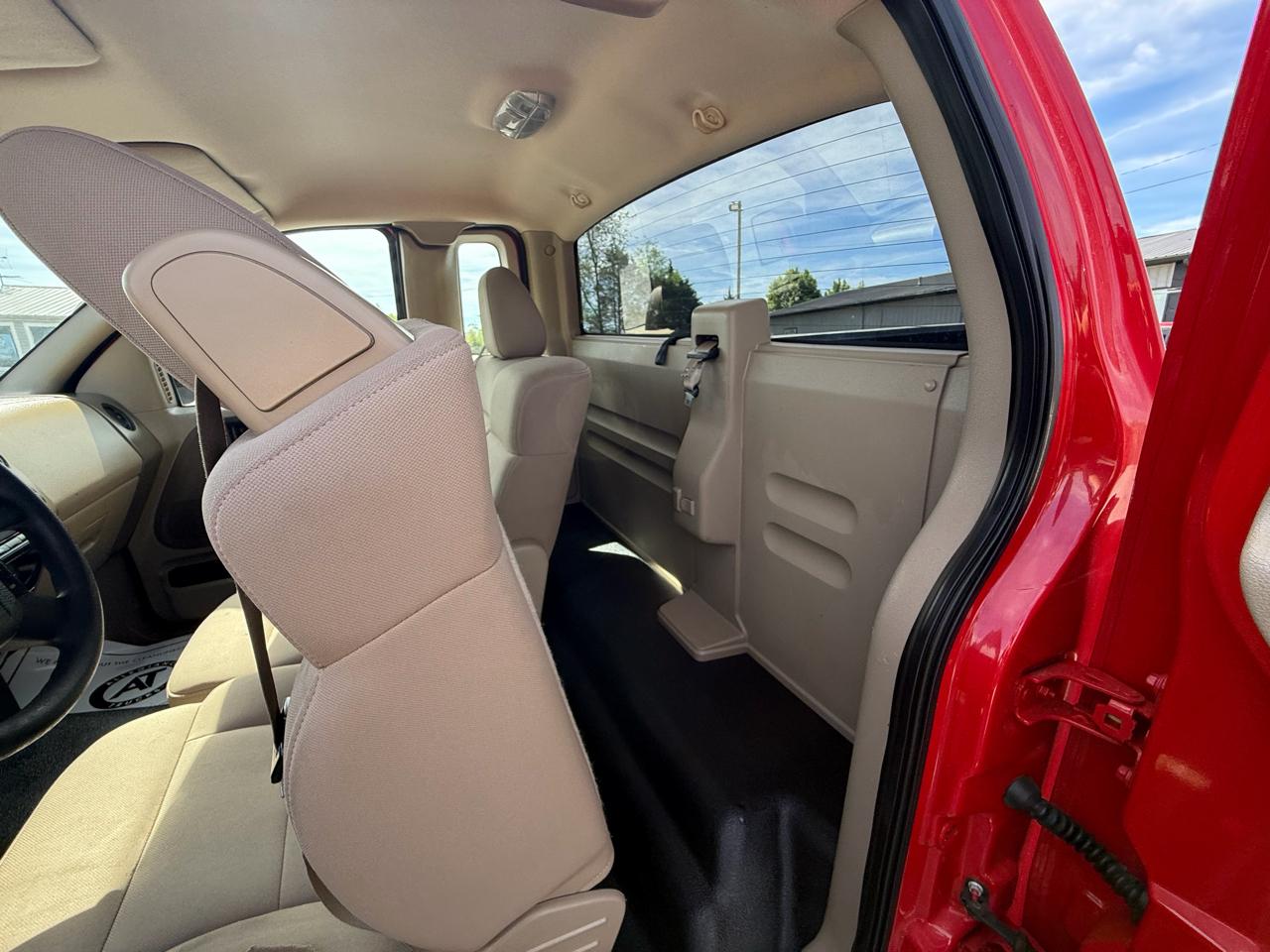 Ford F-150 STX 2WD 2005