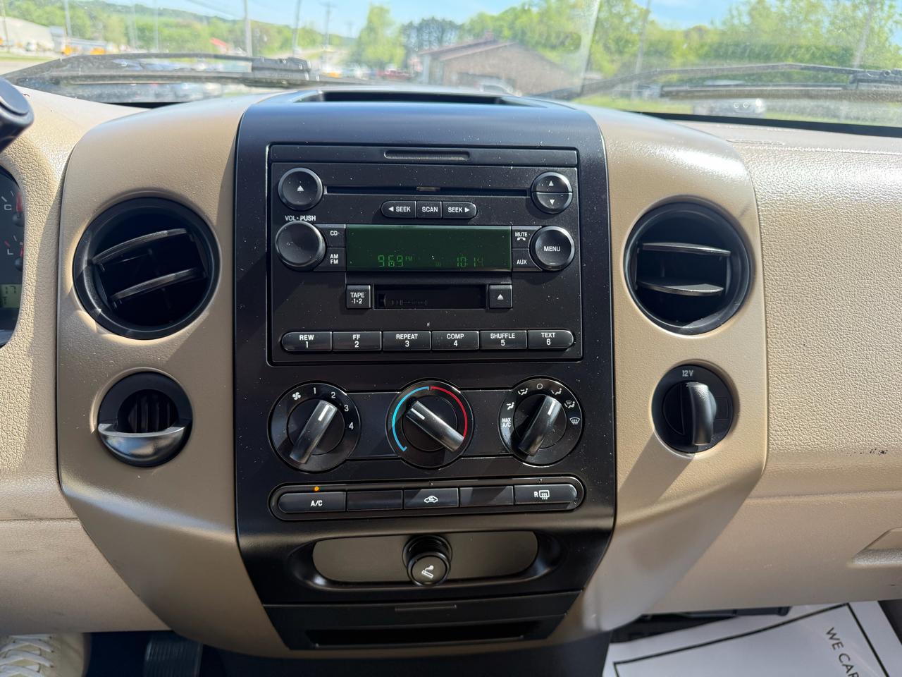 Ford F-150 STX 2WD 2005