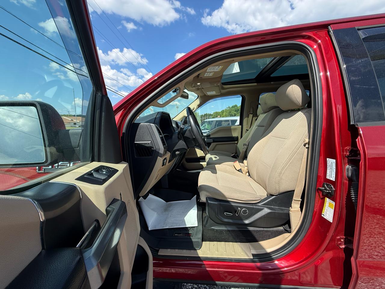 Ford F-150 SuperCrew 139" XLT 2017