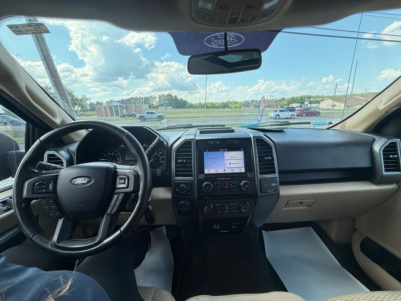 Ford F-150 SuperCrew 139" XLT 2017