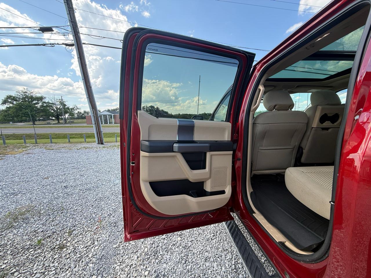 Ford F-150 SuperCrew 139" XLT 2017