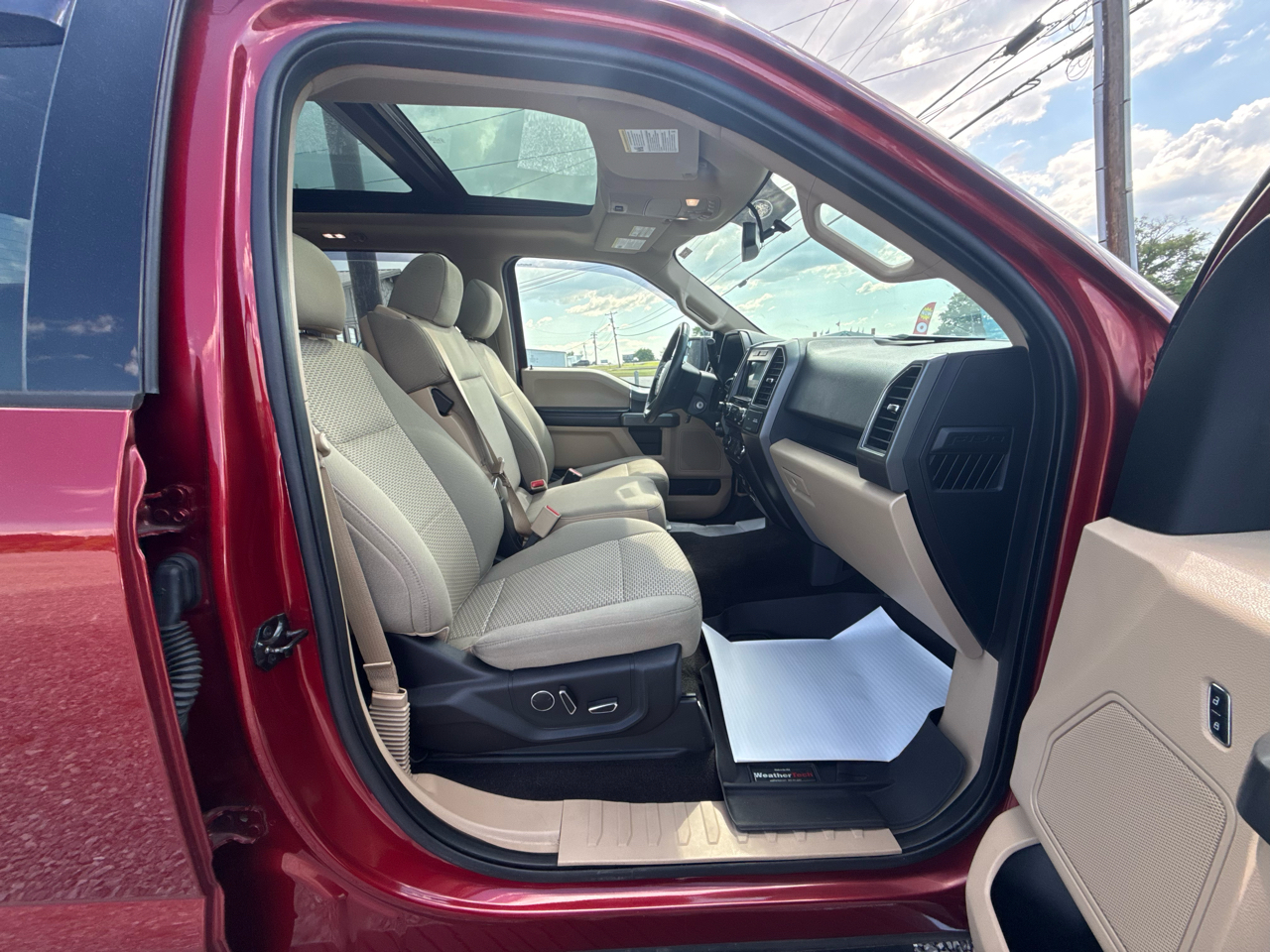 Ford F-150 SuperCrew 139" XLT 2017