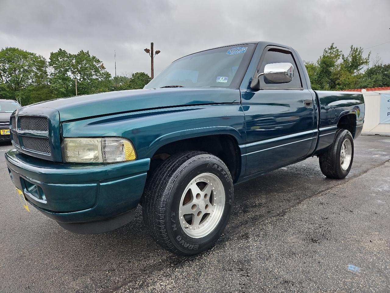 Dodge Ram 1500 WS Reg. Cab 6.5-ft. Bed 2WD 1997