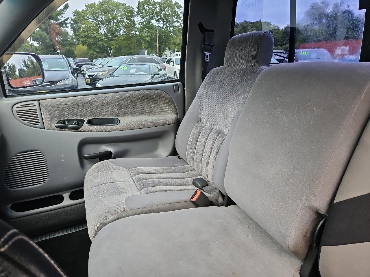 Dodge Ram 1500 WS Reg. Cab 6.5-ft. Bed 2WD 1997