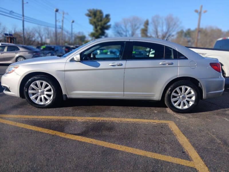 Chrysler 200 Touring 2011