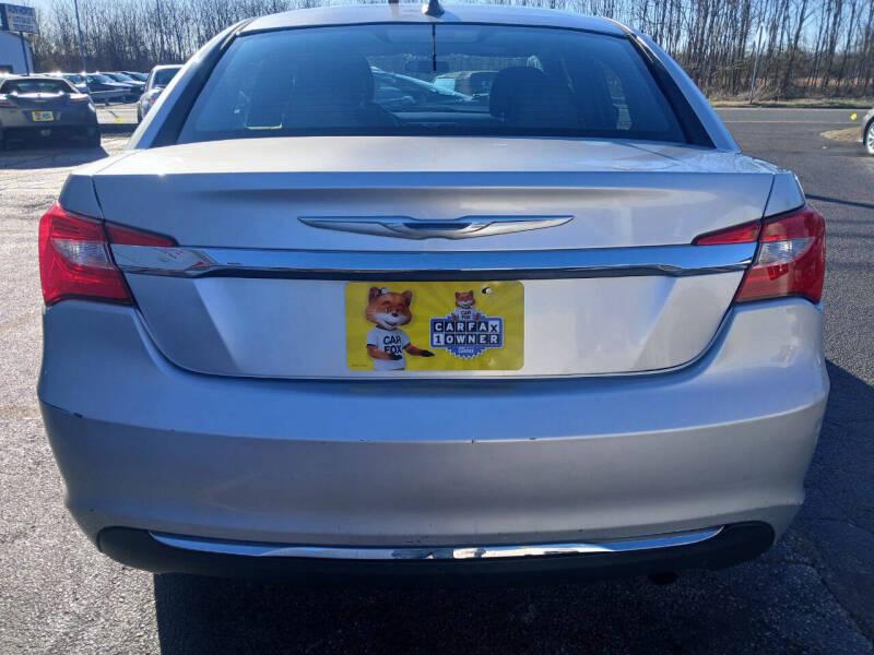 Chrysler 200 Touring 2011