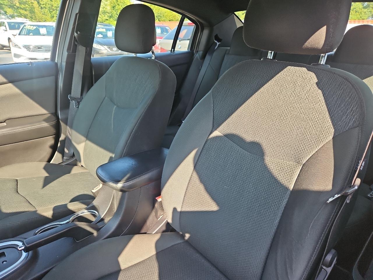 Chrysler 200 Touring 2011