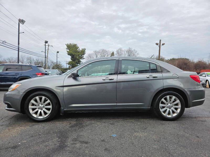 Chrysler 200 Touring 2012