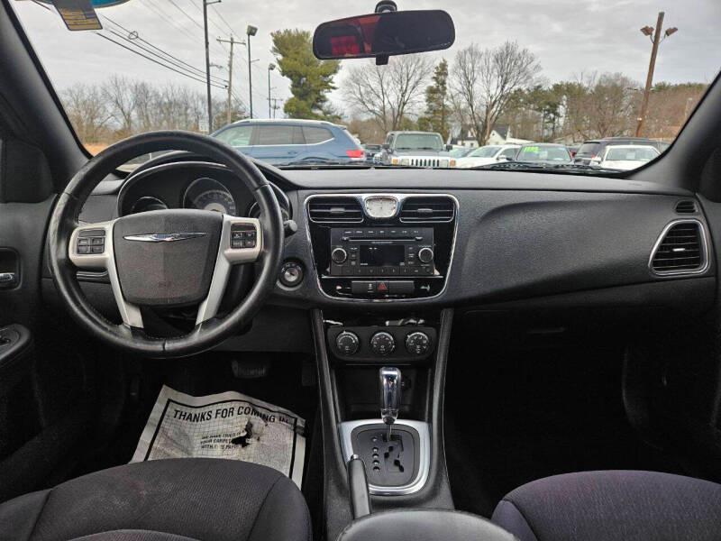 Chrysler 200 Touring 2012