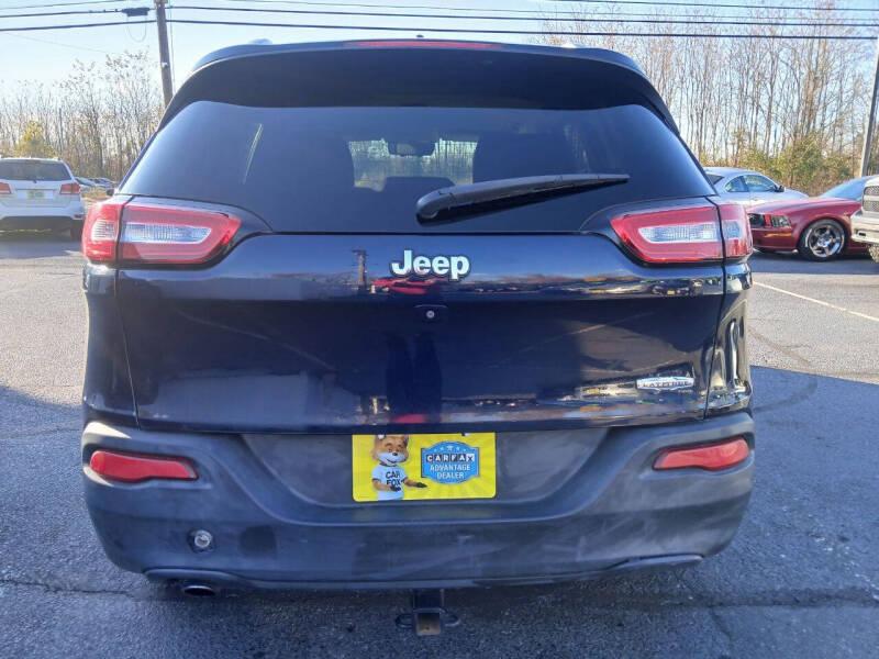 Jeep Cherokee Latitude FWD 2015