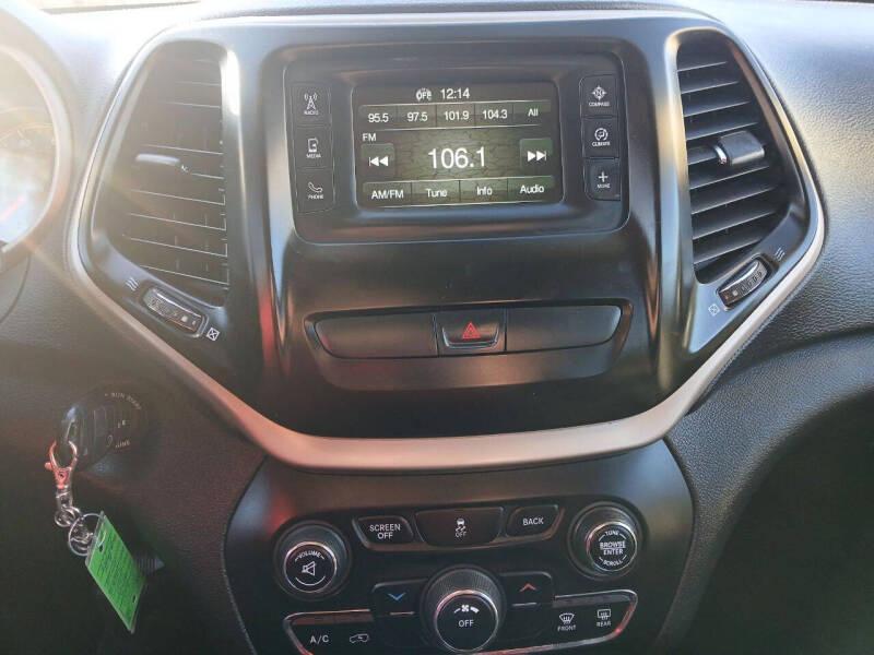 Jeep Cherokee Latitude FWD 2015