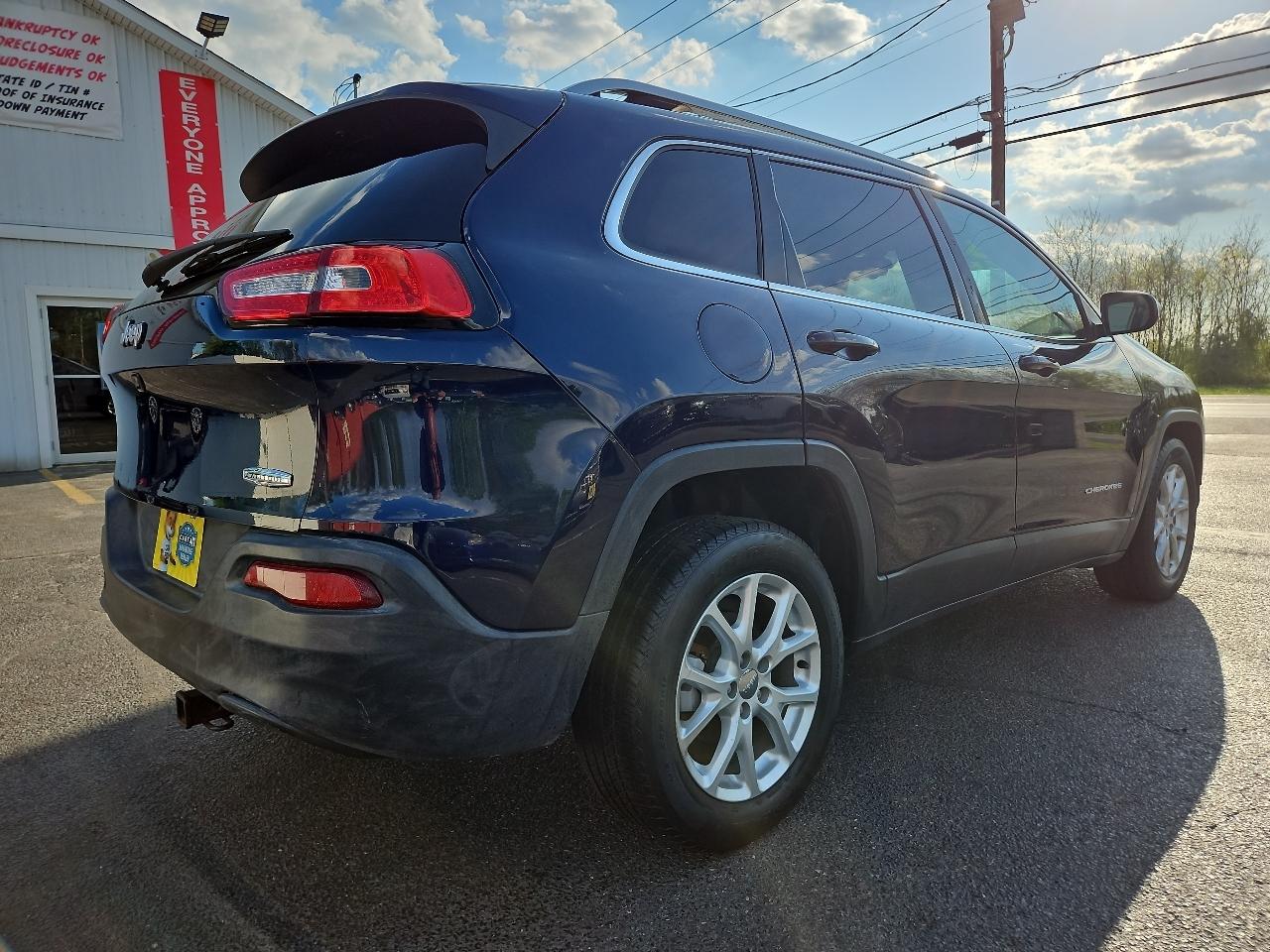Jeep Cherokee Latitude FWD 2015