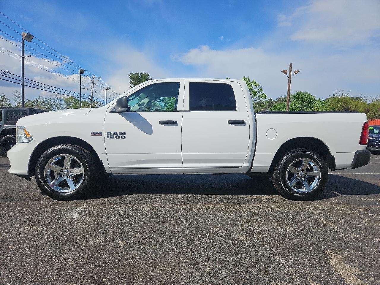 RAM 1500 Tradesman Crew Cab SWB 4WD 2014