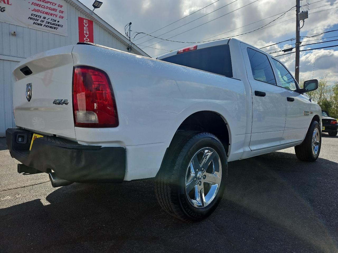 RAM 1500 Tradesman Crew Cab SWB 4WD 2014