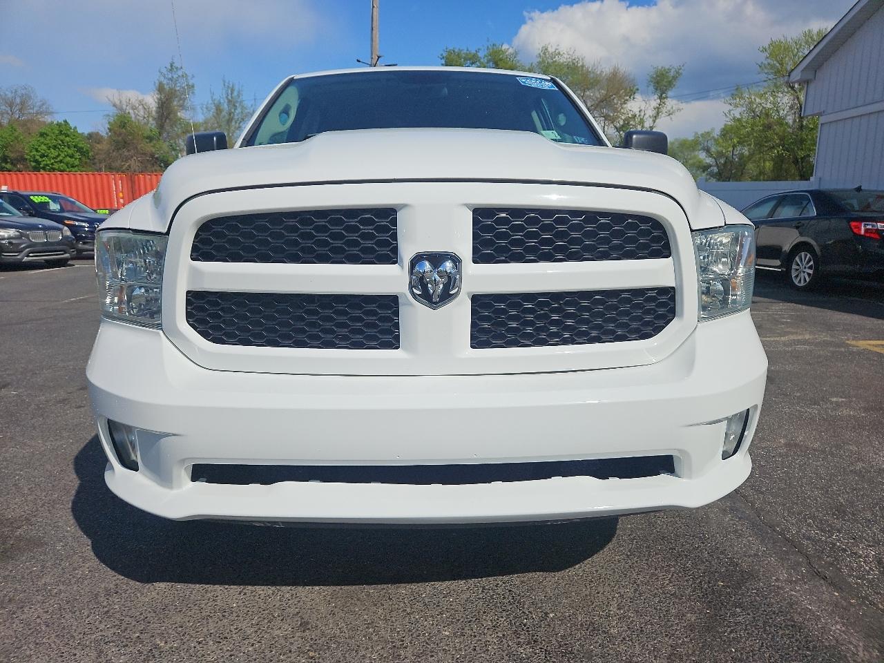RAM 1500 Tradesman Crew Cab SWB 4WD 2014