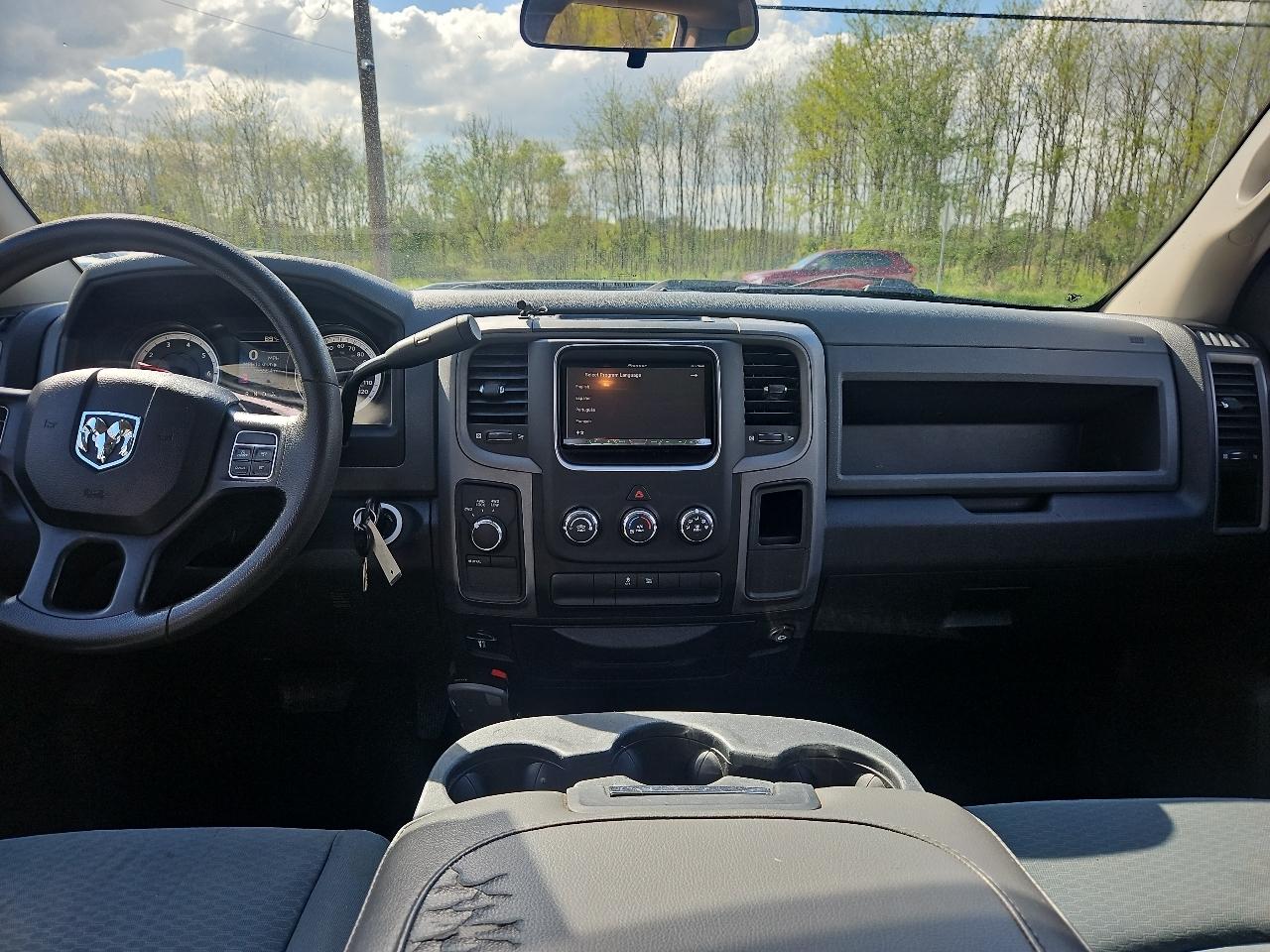 RAM 1500 Tradesman Crew Cab SWB 4WD 2014